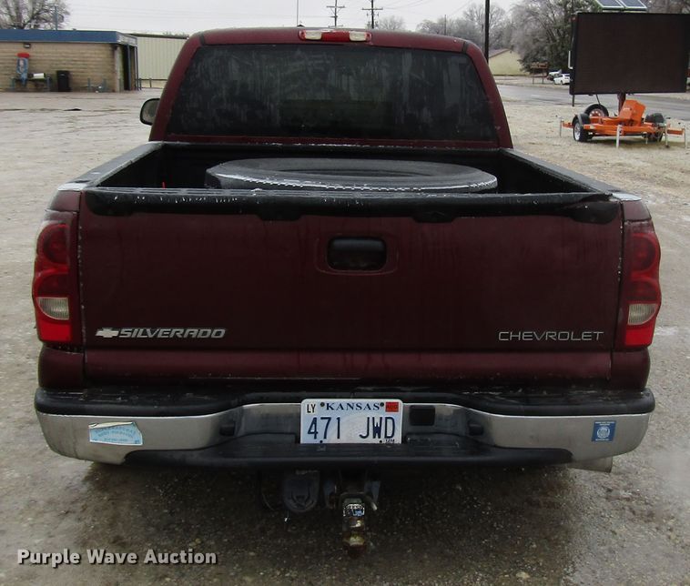 image for item DH8379 2003 Chevrolet Silverado 1500 Ext. Cab pickup truck