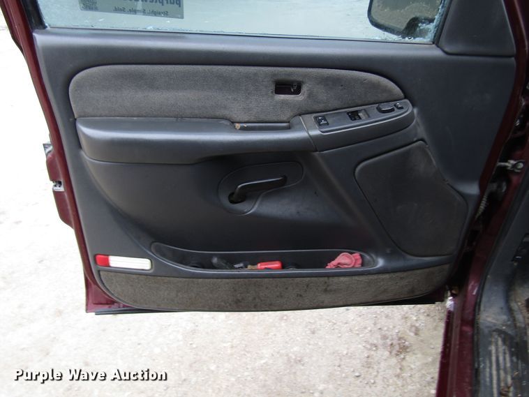 image for item DH8379 2003 Chevrolet Silverado 1500 Ext. Cab pickup truck