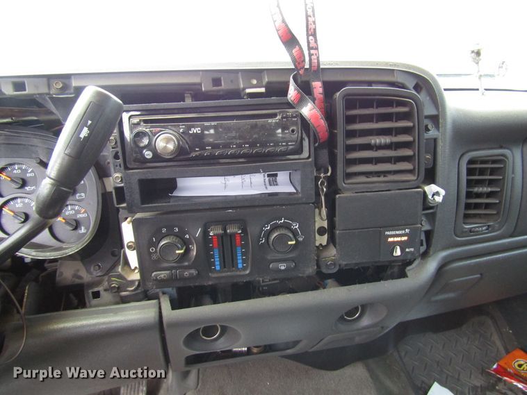 image for item DH8379 2003 Chevrolet Silverado 1500 Ext. Cab pickup truck