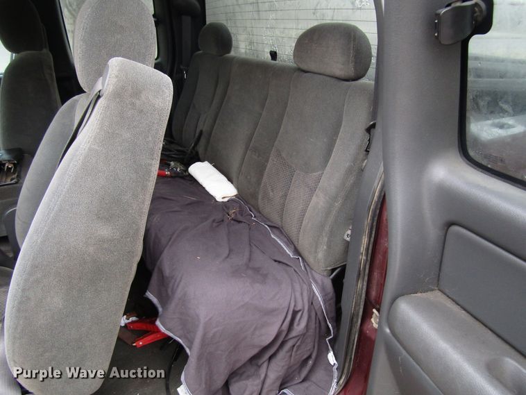 image for item DH8379 2003 Chevrolet Silverado 1500 Ext. Cab pickup truck