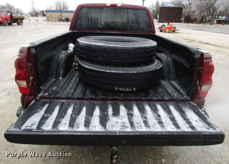 image for item DH8379 2003 Chevrolet Silverado 1500 Ext. Cab pickup truck