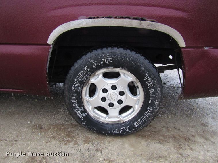 image for item DH8379 2003 Chevrolet Silverado 1500 Ext. Cab pickup truck