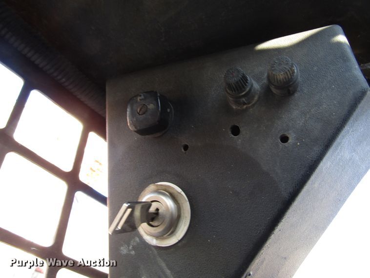 image for item DH8380 1989 Bobcat 843 skid steer