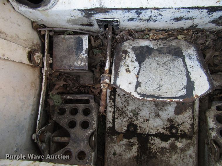 image for item DH8380 1989 Bobcat 843 skid steer