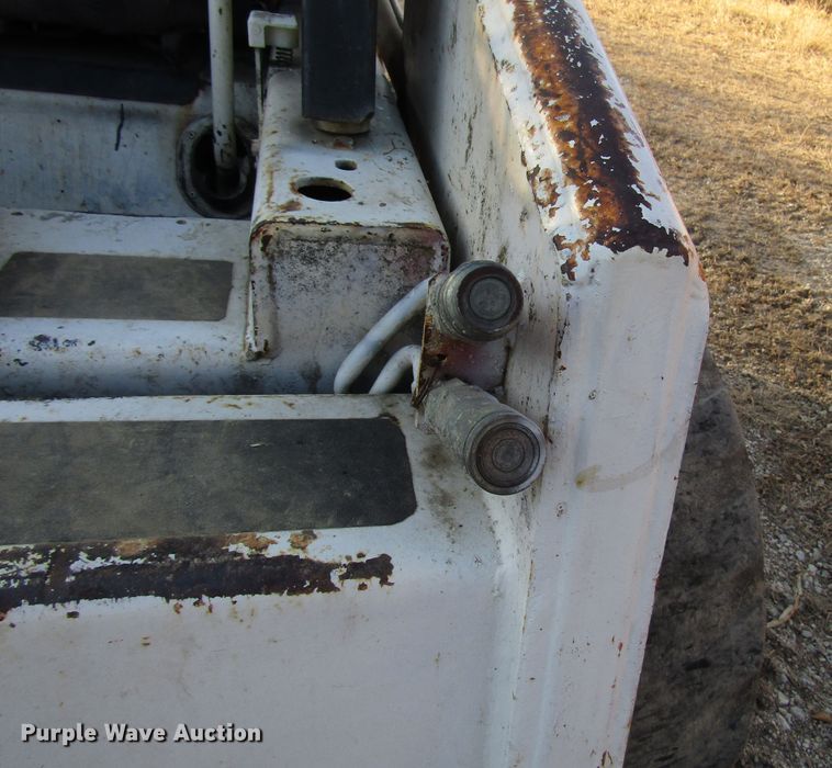 image for item DH8380 1989 Bobcat 843 skid steer