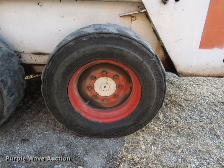 image for item DH8380 1989 Bobcat 843 skid steer