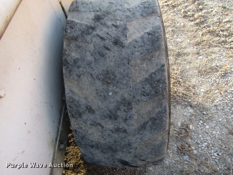 image for item DH8380 1989 Bobcat 843 skid steer