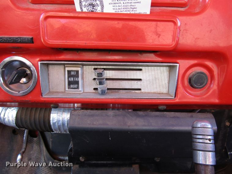 image for item DH8381 1970 GMC 5500 grain truck