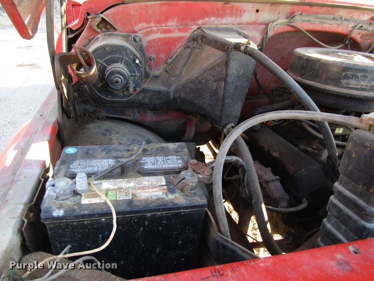 image for item DH8381 1970 GMC 5500 grain truck