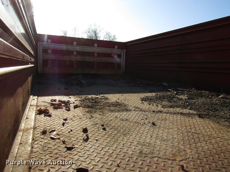 image for item DH8381 1970 GMC 5500 grain truck