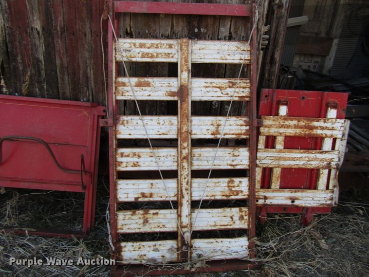 image for item DH8381 1970 GMC 5500 grain truck