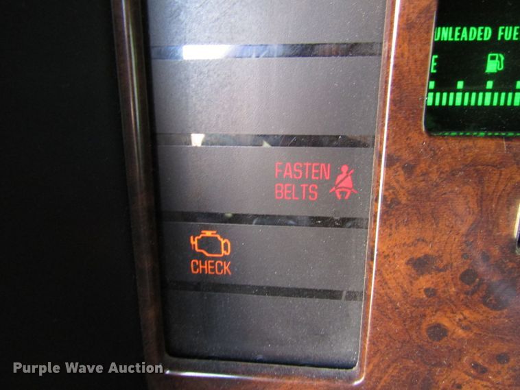 image for item DH8385 1996 Cadillac Fleetwood limousine