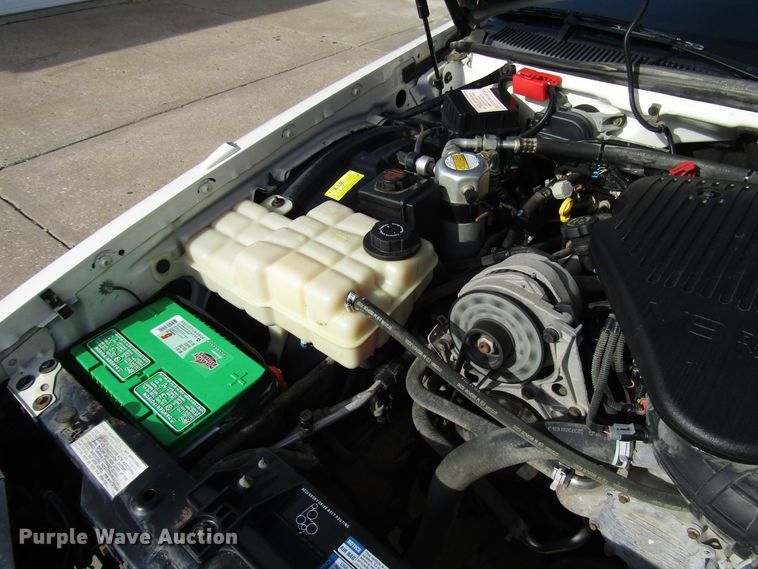 image for item DH8385 1996 Cadillac Fleetwood limousine