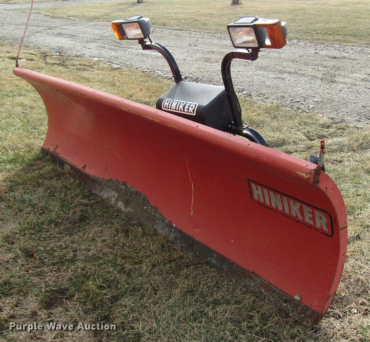 image for item DH8387 Hiniker 9'W snow plow