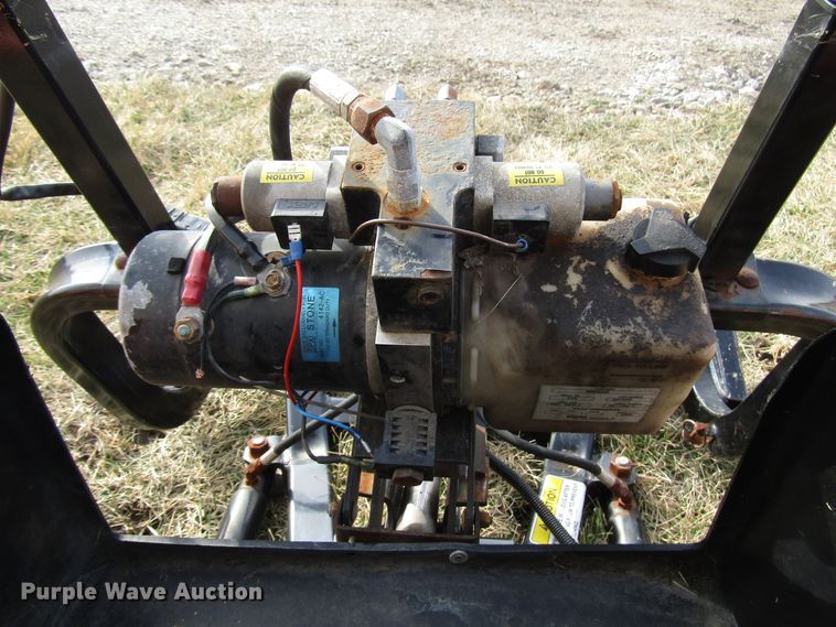 image for item DH8387 Hiniker 9'W snow plow