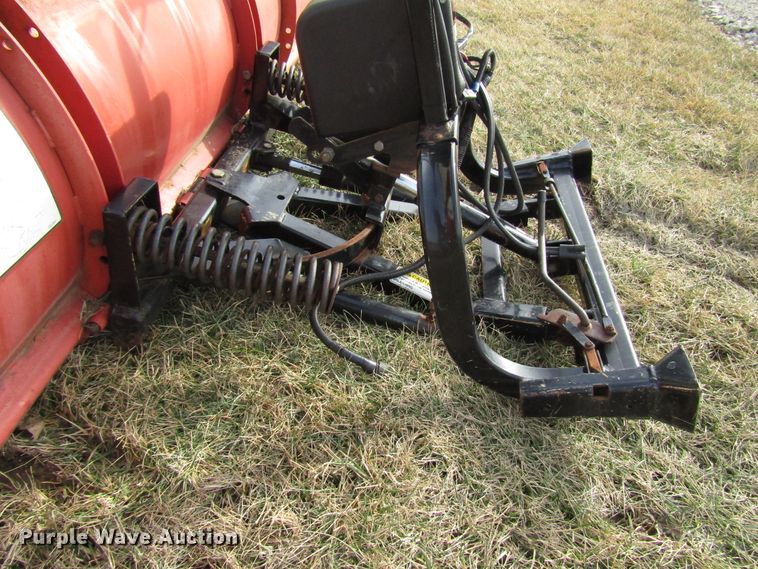 image for item DH8387 Hiniker 9'W snow plow