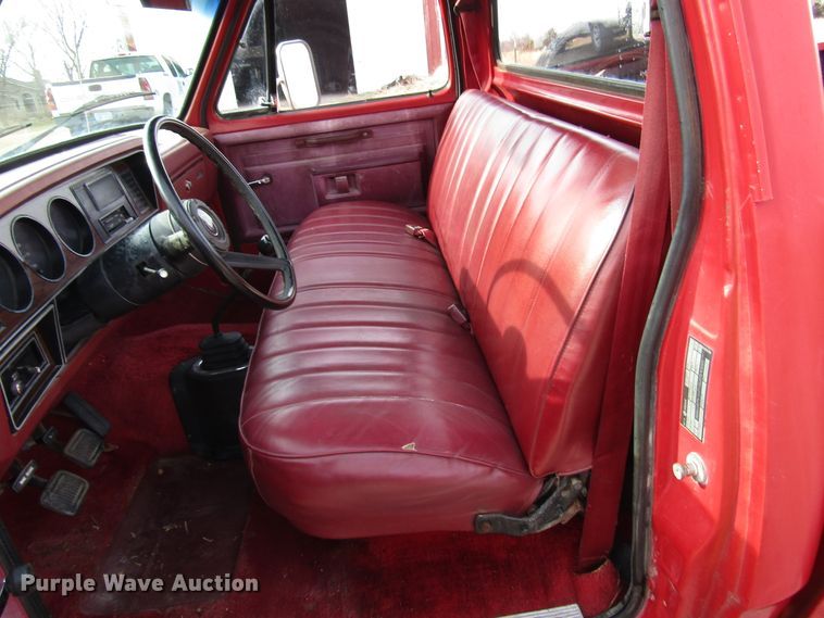 image for item DH8388 1983 Dodge D150 pickup truck