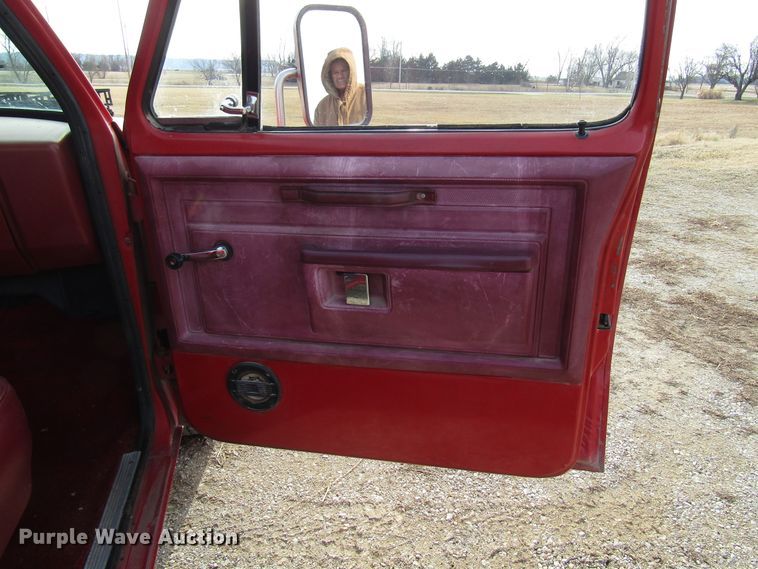 image for item DH8388 1983 Dodge D150 pickup truck