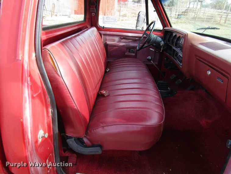 image for item DH8388 1983 Dodge D150 pickup truck