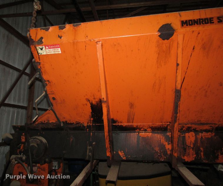 image for item DH8389 Monroe MV/MSV V-box spreader
