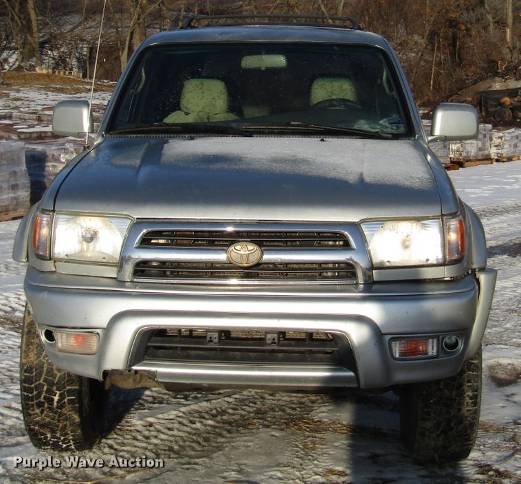 image for item DH8391 1999 Toyota 4Runner SUV