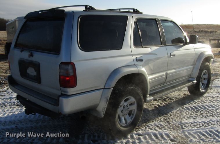 image for item DH8391 1999 Toyota 4Runner SUV