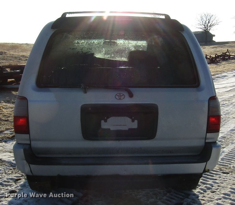 image for item DH8391 1999 Toyota 4Runner SUV