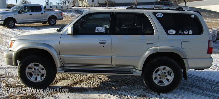 image for item DH8391 1999 Toyota 4Runner SUV