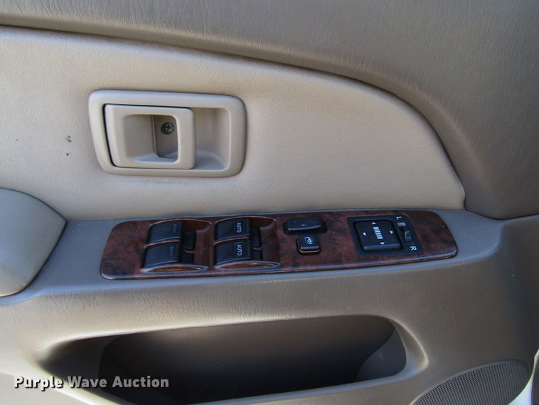 image for item DH8391 1999 Toyota 4Runner SUV