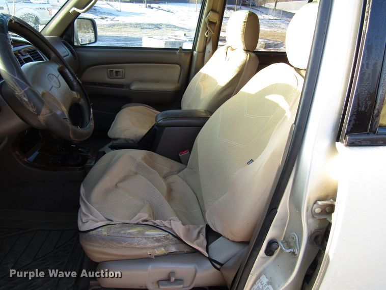 image for item DH8391 1999 Toyota 4Runner SUV