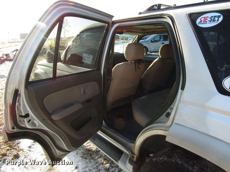 image for item DH8391 1999 Toyota 4Runner SUV