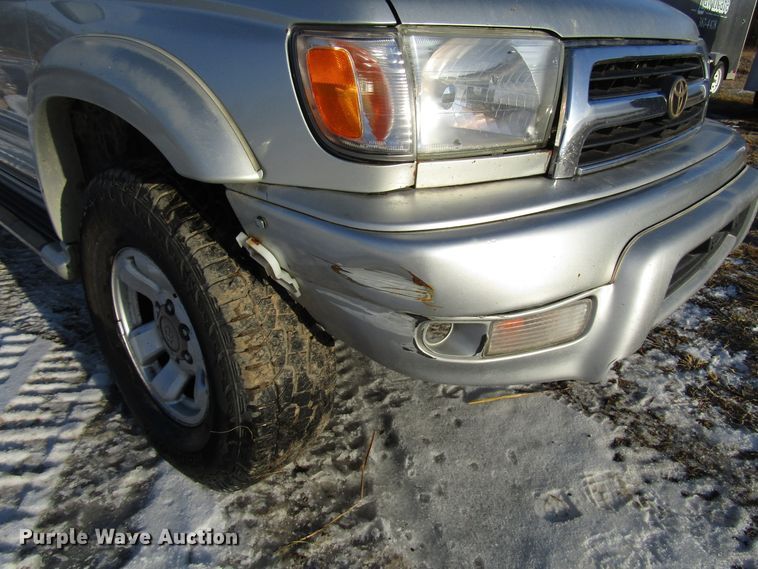 image for item DH8391 1999 Toyota 4Runner SUV