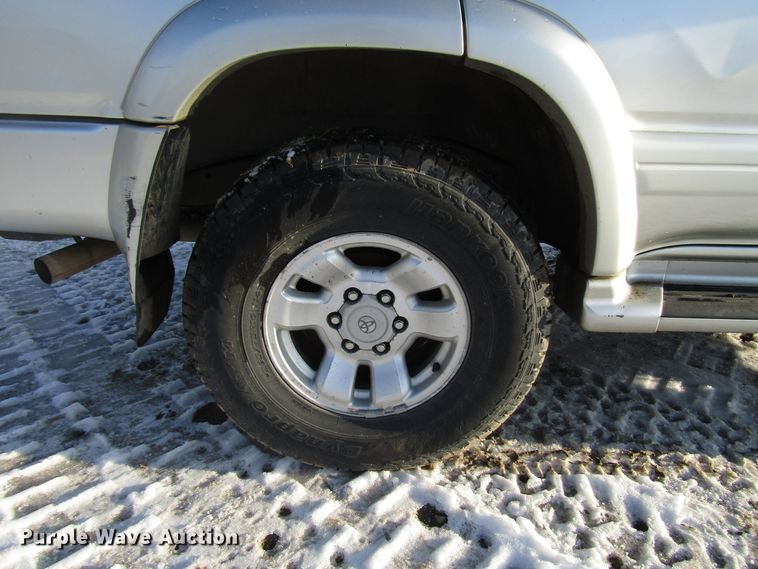image for item DH8391 1999 Toyota 4Runner SUV