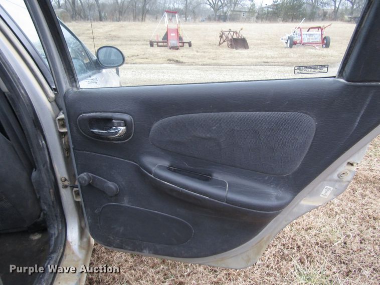 image for item DH8405 2000 Dodge Neon