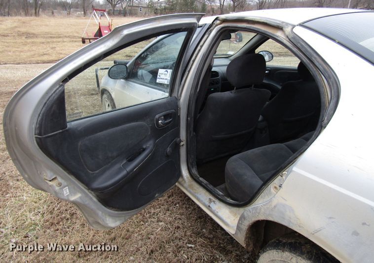 image for item DH8405 2000 Dodge Neon