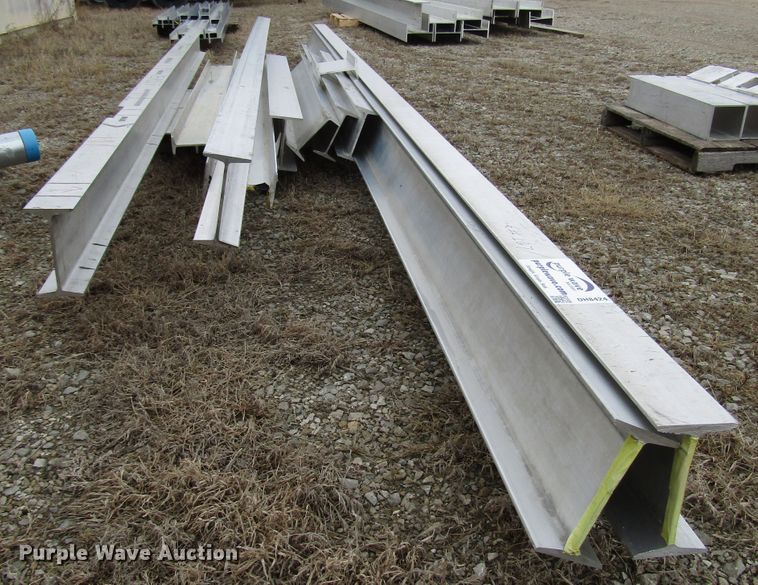 image for item DH8424 (11) aluminum beams