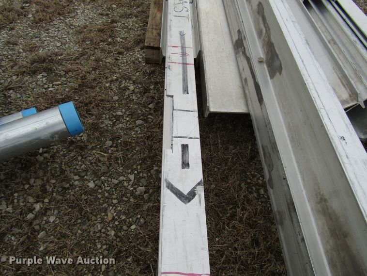 image for item DH8424 (11) aluminum beams