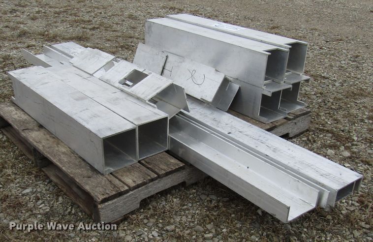 image for item DH8425 (9) aluminum channel