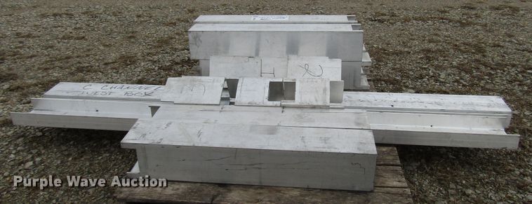 image for item DH8425 (9) aluminum channel