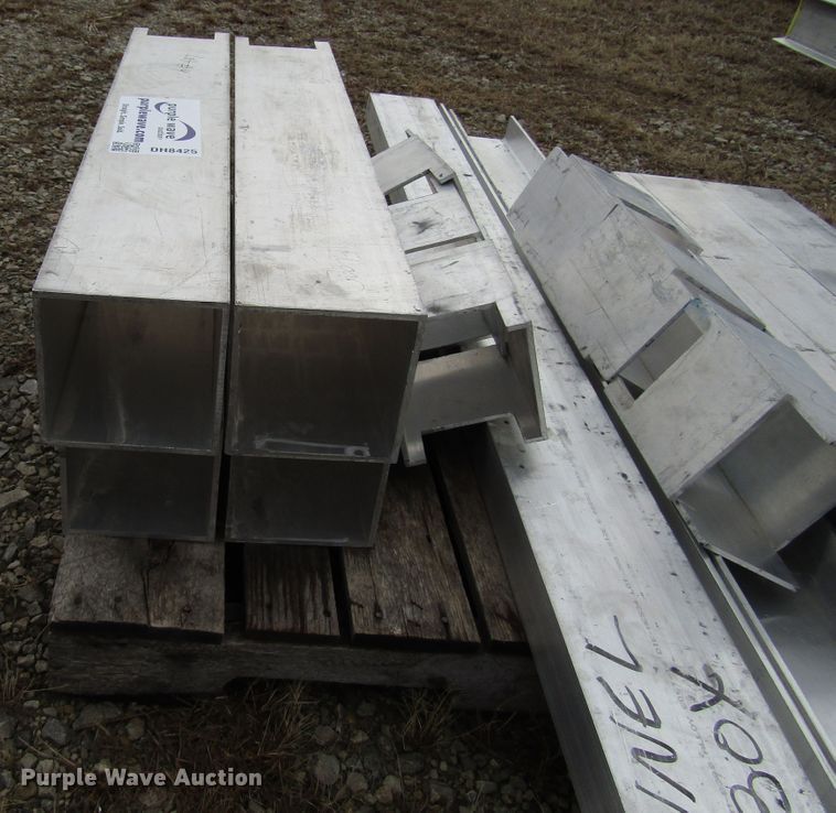 image for item DH8425 (9) aluminum channel