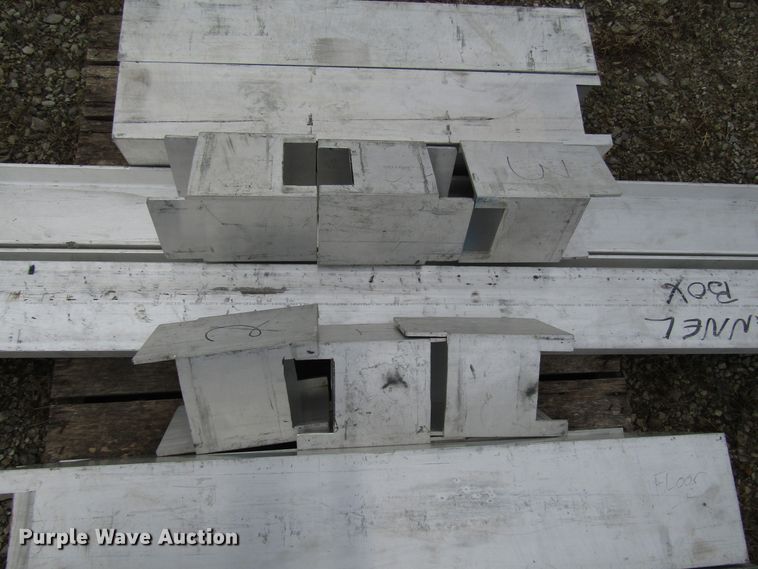 image for item DH8425 (9) aluminum channel