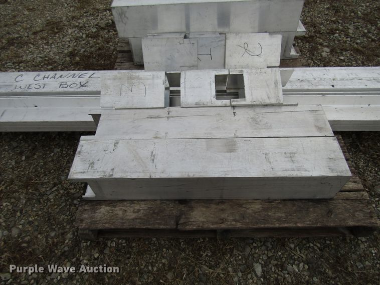image for item DH8425 (9) aluminum channel