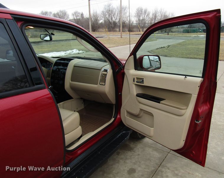 image for item DH8429 2012 Ford Escape Limited SUV