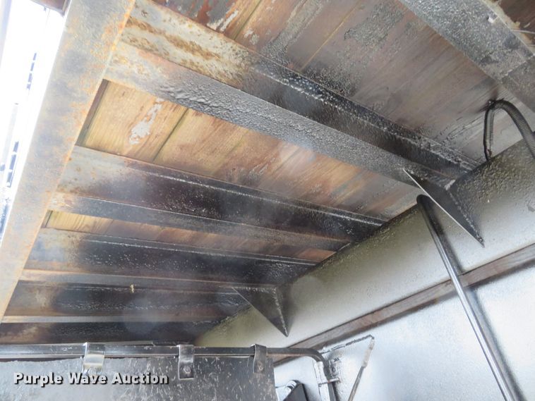 image for item DI2022 1993 Ford L8000 AeroMax flatbed truck