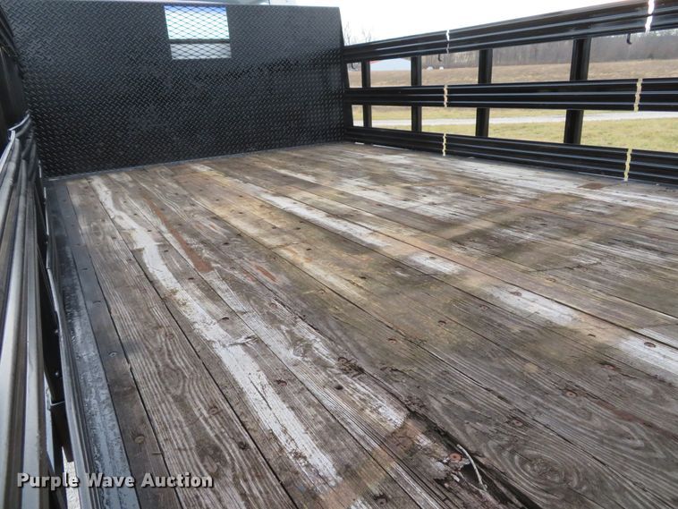 image for item DI2022 1993 Ford L8000 AeroMax flatbed truck