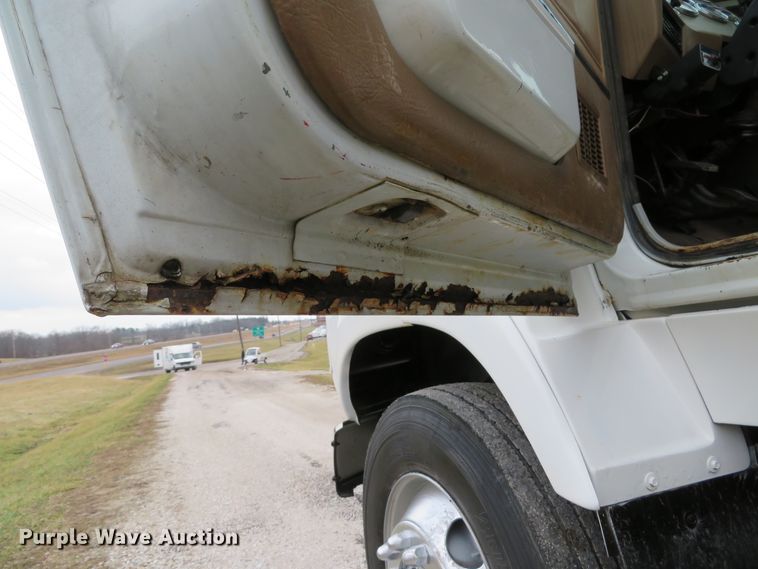 image for item DI2022 1993 Ford L8000 AeroMax flatbed truck