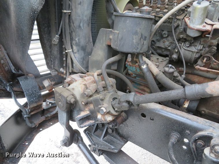 image for item DI2022 1993 Ford L8000 AeroMax flatbed truck