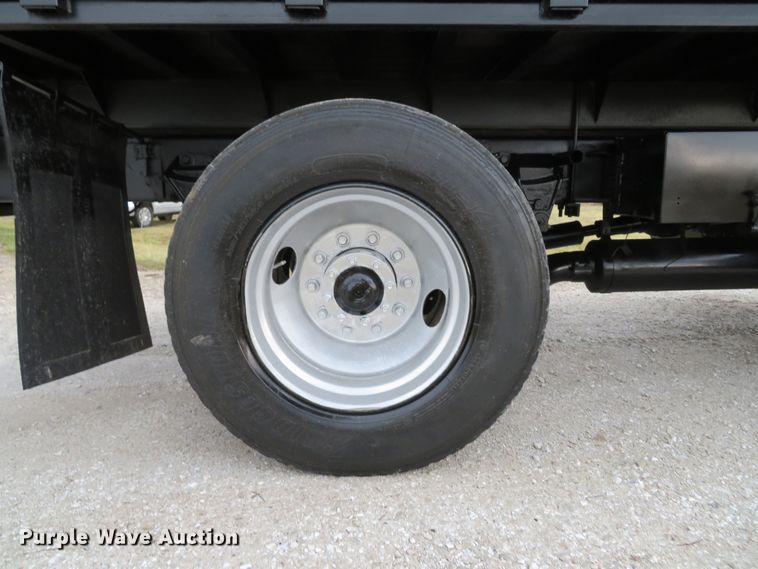 image for item DI2022 1993 Ford L8000 AeroMax flatbed truck