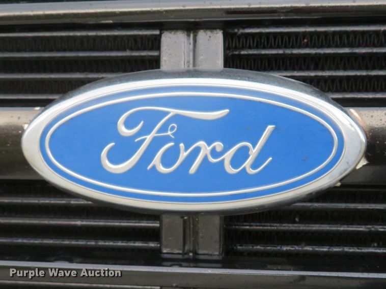 image for item DI2022 1993 Ford L8000 AeroMax flatbed truck