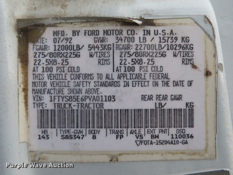 image for item DI2022 1993 Ford L8000 AeroMax flatbed truck